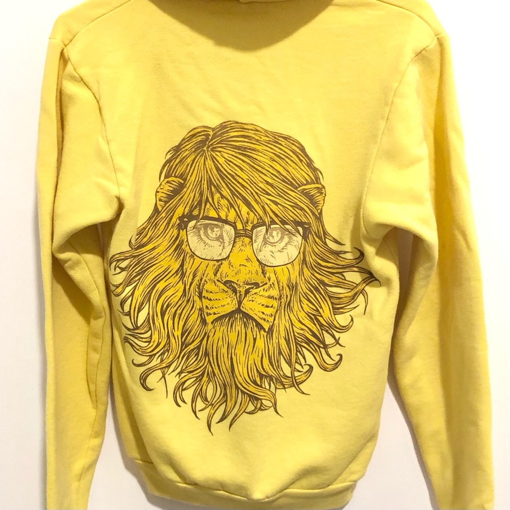 THREADLESS Lions Are Smarter Zip Up Hoodie